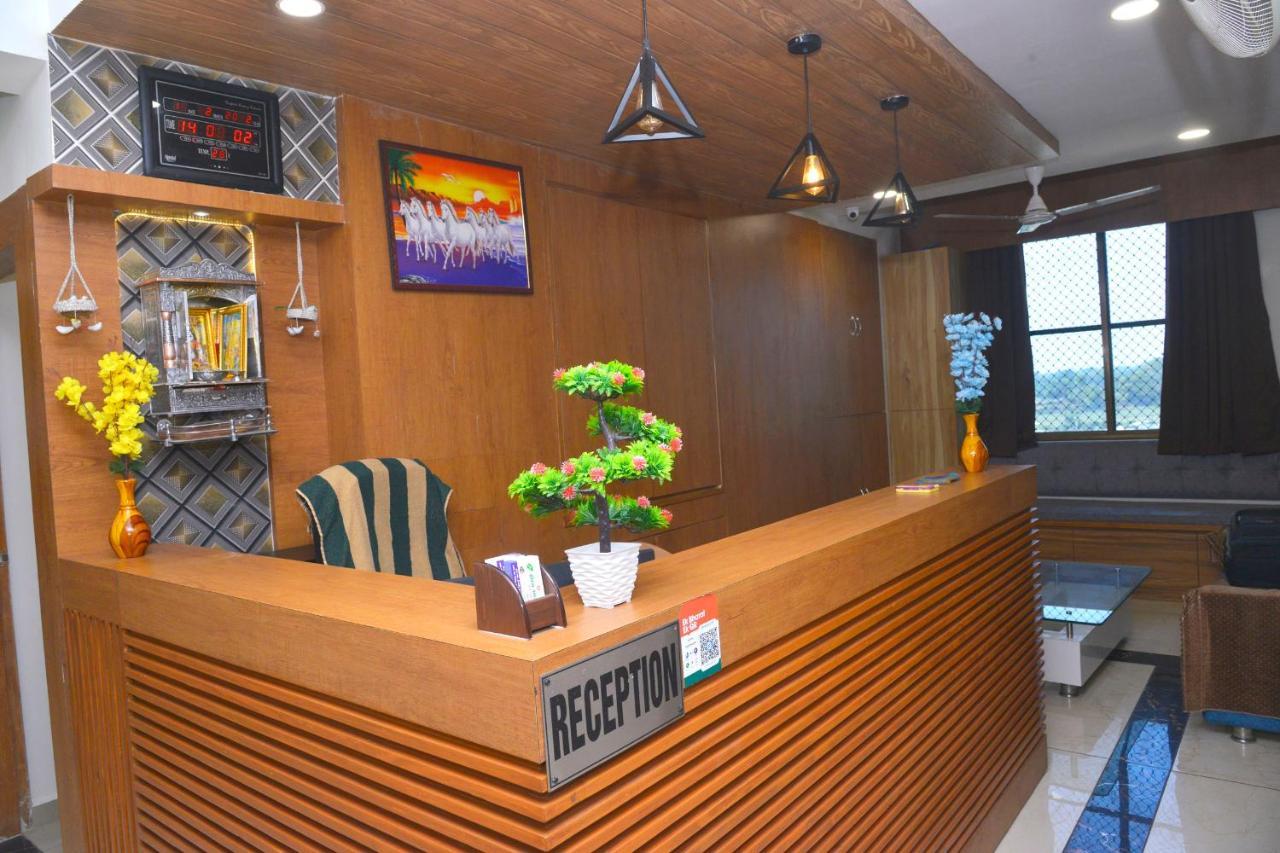 Hotel Asopalav Gandhinagar Eksteriør bilde