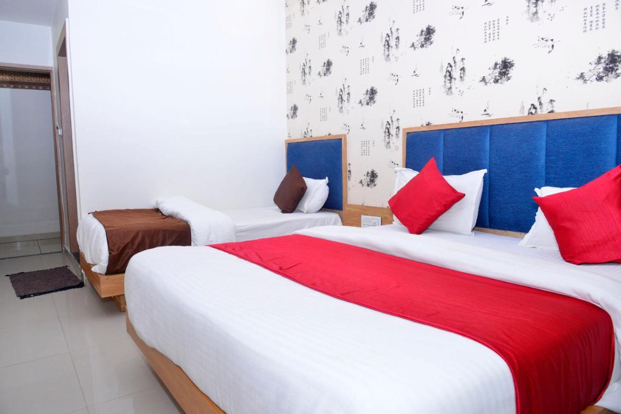Hotel Asopalav Gandhinagar Eksteriør bilde
