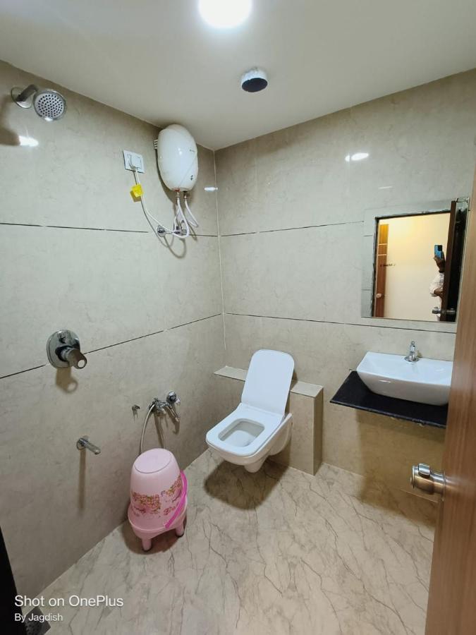 Hotel Asopalav Gandhinagar Eksteriør bilde