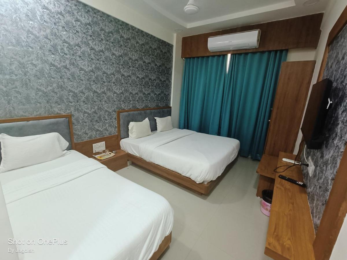 Hotel Asopalav Gandhinagar Eksteriør bilde